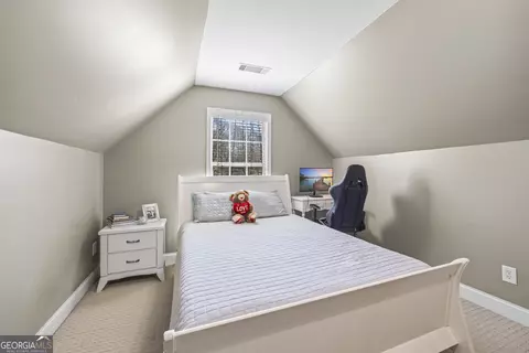 Bedroom - 17 Collier Mill Rd, Toccoa, GA 30577 photo 8 of 10