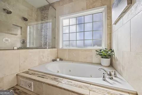 Bath - 17 Collier Mill Rd, Toccoa, GA 30577 photo 5 of 12