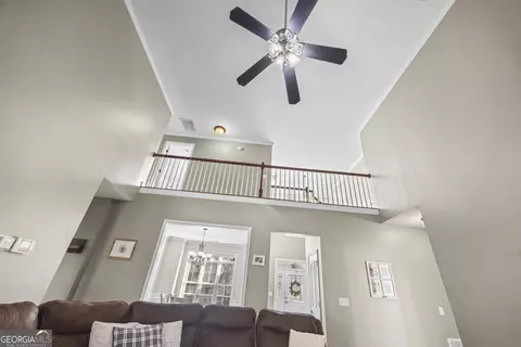 Entry Way - 17 Collier Mill Rd, Toccoa, GA 30577 photo 8 of 19