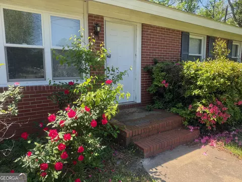 413 Sarah Dr, Warner Robins, GA 31093