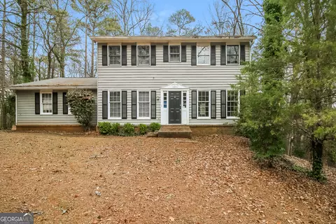 1672 Briarbend Ct, Stone Mountain, GA 30088