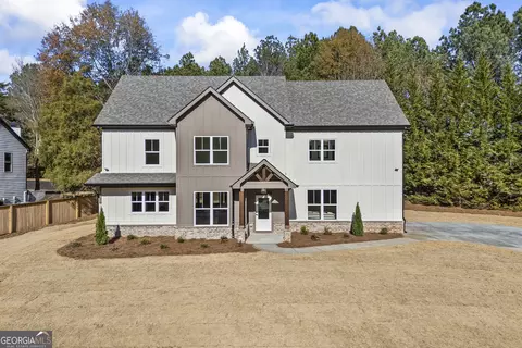 1040 Greenwood Cir, Madison, GA 30650