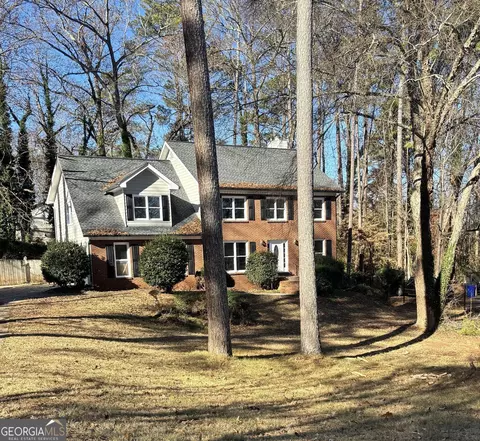423 Orchards Walk, Stone Mountain, GA 30087