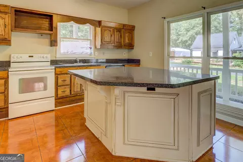 Kitchen - 353 Crowell Rd N, Covington, GA 30014 photo 7 of 9