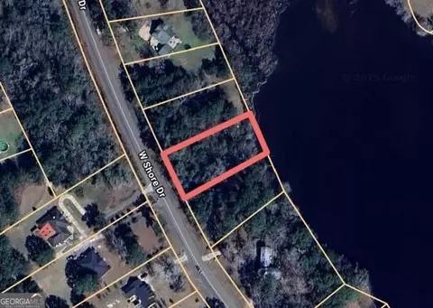 223 W Shore Dr, Ochlocknee, GA 31773