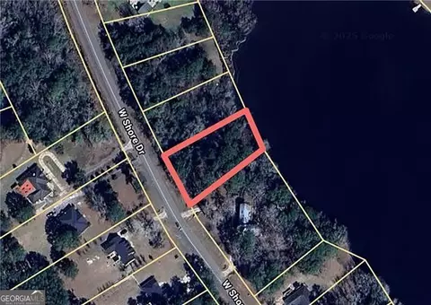 229 W Shore Dr, Ochlocknee, GA 31773