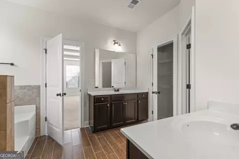 Entry Way - 3297 Alhambra Cir, Hampton, GA 30228 photo 4 of 8