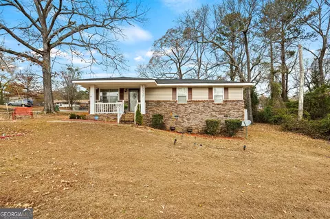 1822 Veterans Memorial Pkwy, Lanett, AL 36863