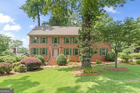 829 Bev Ct, Lawrenceville, GA 30046