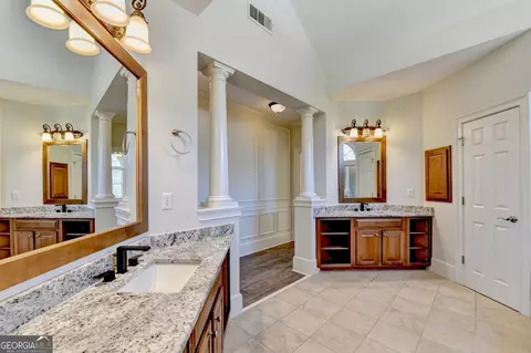 Bath - 1565 Briergate Dr, Duluth, GA 30097 photo 5 of 10