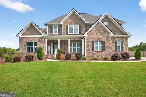 2112 Meadowood Cv, Monroe, GA 30655