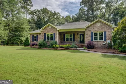 534 Harbour Shores Dr, Jackson, GA 30233