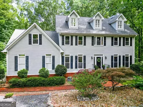 120 Majesty Ln, Fayetteville, GA 30215