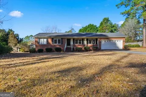 18 Brookside Dr, Hawkinsville, GA 31036