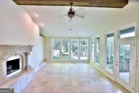 Living - 5656 Hamilton Rd, Pine Mountain, GA 31822 photo 5 of 12