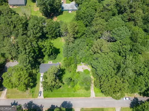 185 Mountain View Cir, Covington, GA 30016