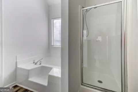 Bath - 40 Brandon Dr, Covington, GA 30016 photo 2 of 6