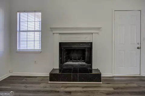 Living - 40 Brandon Dr, Covington, GA 30016 photo 3 of 6