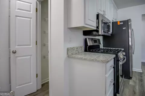 Kitchen - 40 Brandon Dr, Covington, GA 30016 photo 6 of 6