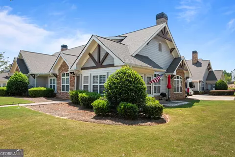 71 Thomaston St, Newnan, GA 30263
