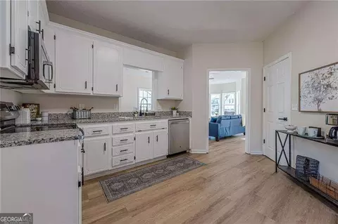 Kitchen - 704 Jay St, Canton, GA 30115 photo 3 of 4
