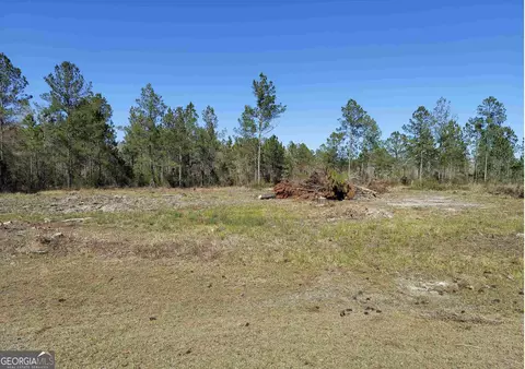 1296 Janells River Dr, Folkston, GA 31537