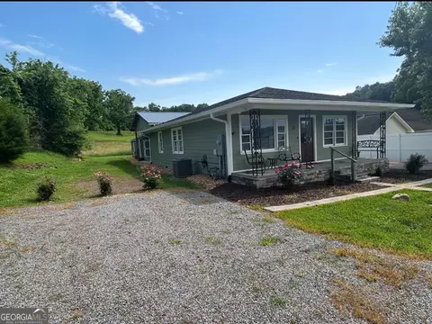 31 Willow St, East Ellijay, GA 30540