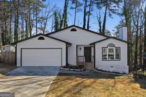 6381 Phillips Creek Dr, Lithonia, GA 30058