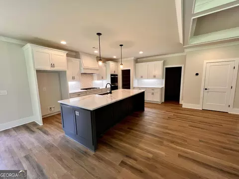 Kitchen - 865 Elder Dr, Jefferson, GA 30549 photo 8 of 15