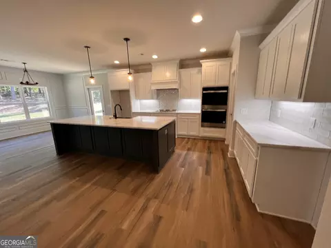 Kitchen - 865 Elder Dr, Jefferson, GA 30549 photo 12 of 15