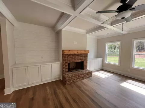 Living - 865 Elder Dr, Jefferson, GA 30549 photo 1 of 5