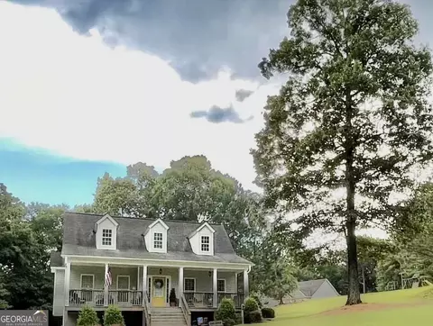 102 Bridgewater Dr, Lagrange, GA 30240