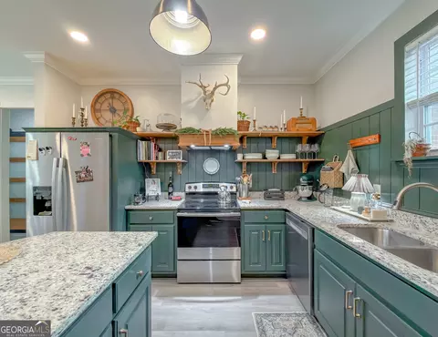 Kitchen - 100 Robin, Bainbridge, GA 39817 photo 6 of 7