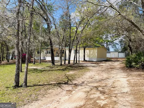 261 Colorado Rd, Alma, GA 31510