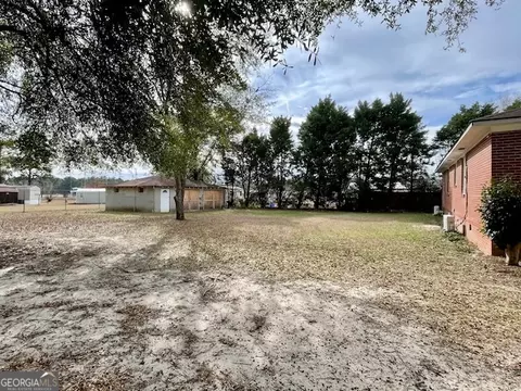 Exterior - 428 Riverview St, Millen, GA 30442 photo 4 of 6