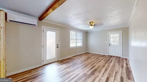 Living - 428 Riverview St, Millen, GA 30442 photo 1 of 2