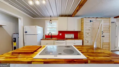 Kitchen - 428 Riverview St, Millen, GA 30442 photo 1 of 1