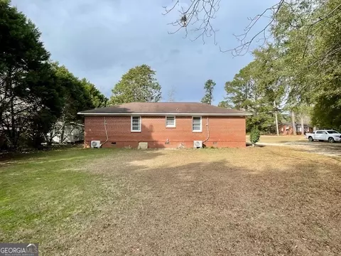 Exterior - 428 Riverview St, Millen, GA 30442 photo 2 of 6