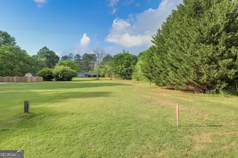360 Seavy St, Senoia, GA 30276