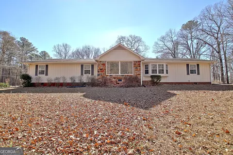 155 Dana Dr, Fayetteville, GA 30215
