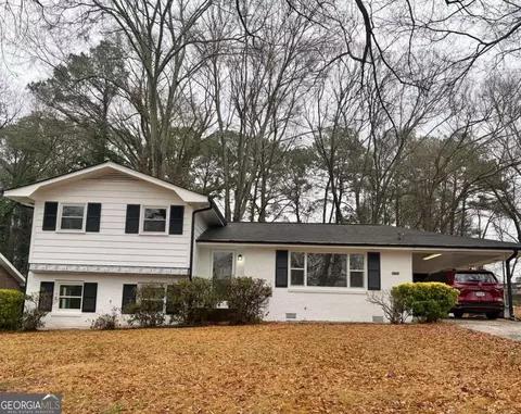 6250 Graceland Cir, Morrow, GA 30260
