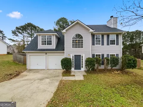 Exterior - 836 Tara Bnd, Hampton, GA 30228 photo 2 of 6