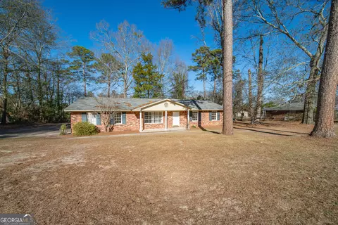 1829 Celeste Dr, Columbus, GA 31907