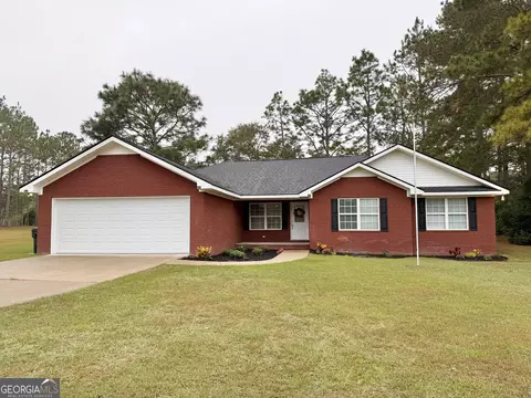 206 Willow Dr, Glennville, GA 30427