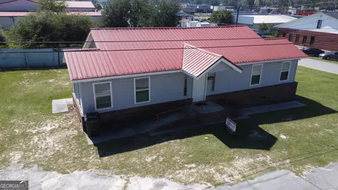 118 Pierce Ave, Swainsboro, GA 30401