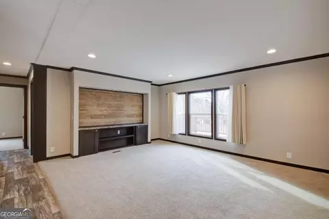 Living - 257 Iris Dr, Demorest, GA 30535 photo 1 of 3
