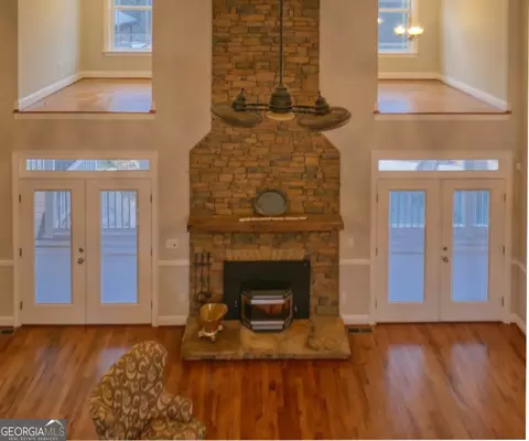 Living - 735 Firetower Rd, Thomaston, GA 30286 photo 2 of 3