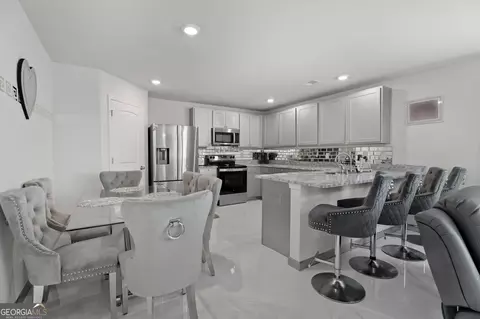 Kitchen - 321 Kirts Rdg, Jackson, GA 30233 photo 1 of 4