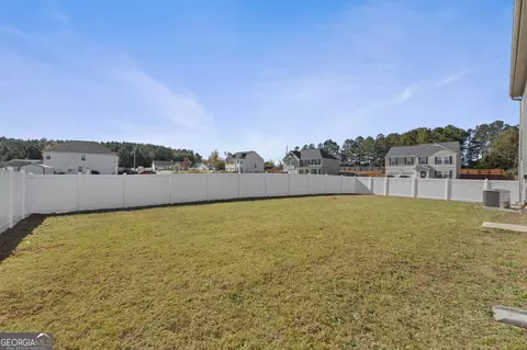 Exterior - 321 Kirts Rdg, Jackson, GA 30233 photo 5 of 6
