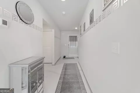 Entry Way - 321 Kirts Rdg, Jackson, GA 30233 photo 3 of 12